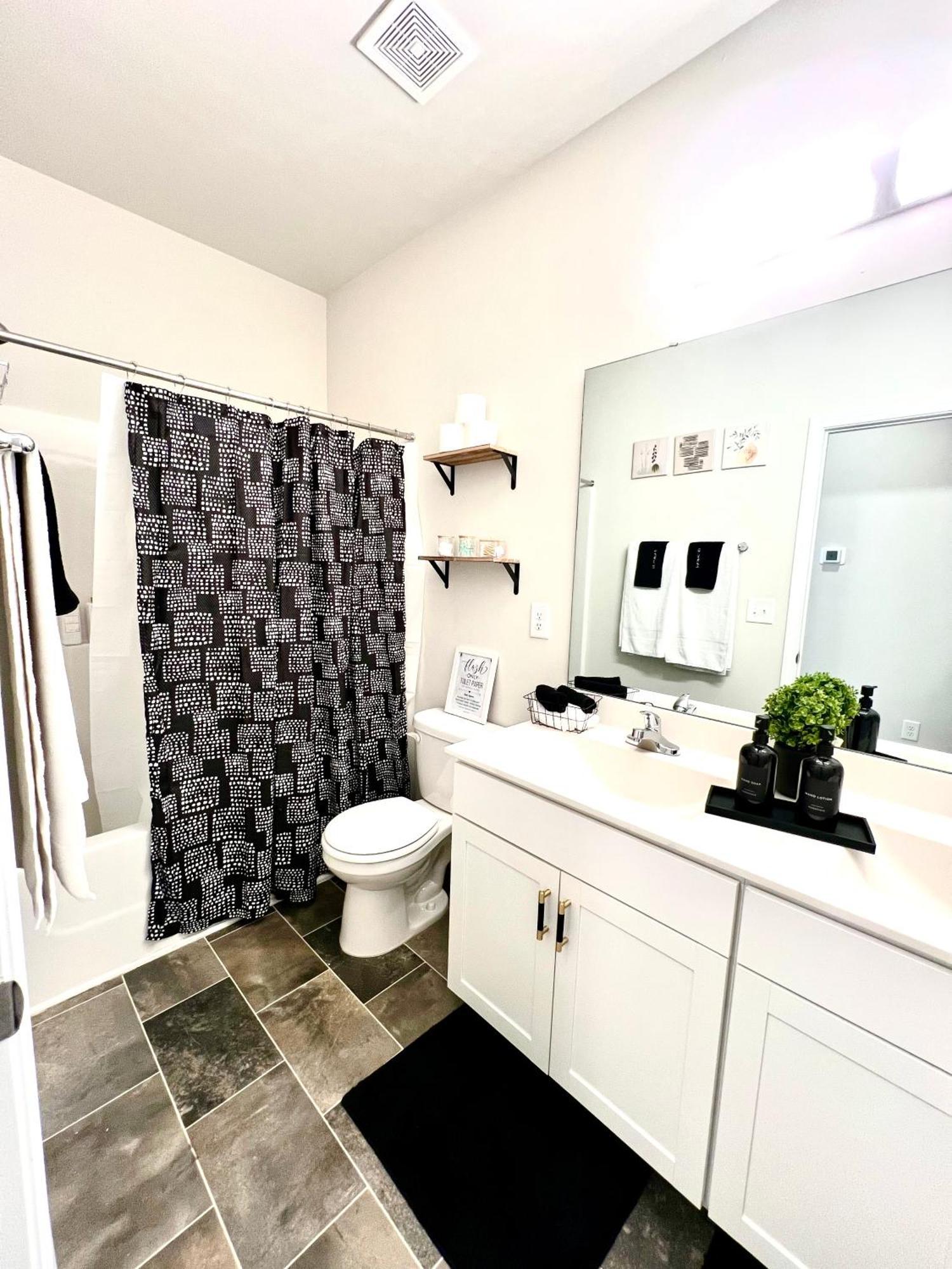 Raleigh Luxe Family Retreat- 15 Min To Downtown, Kids Gear, Fast Wifi For Wfh, Ev & Pet Friendly Villa Eksteriør bilde