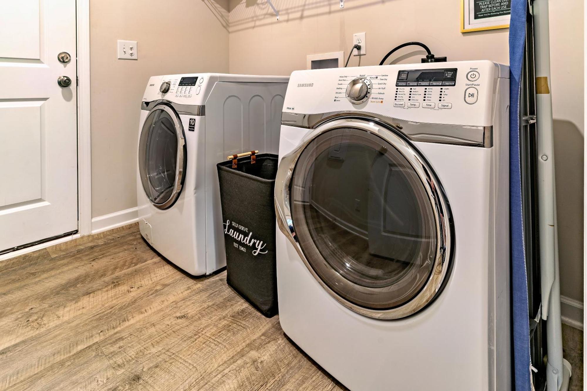 Raleigh Luxe Family Retreat- 15 Min To Downtown, Kids Gear, Fast Wifi For Wfh, Ev & Pet Friendly Villa Eksteriør bilde